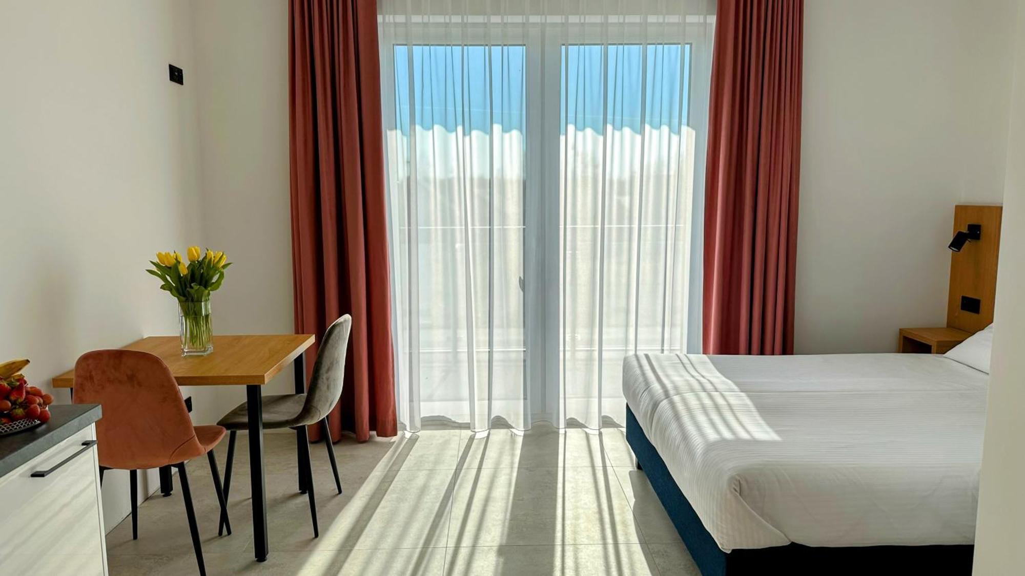 Bursztynowa Rosa & Wypozyczalnia Rowerow Elektrycznych Hotel Łeba Eksteriør billede